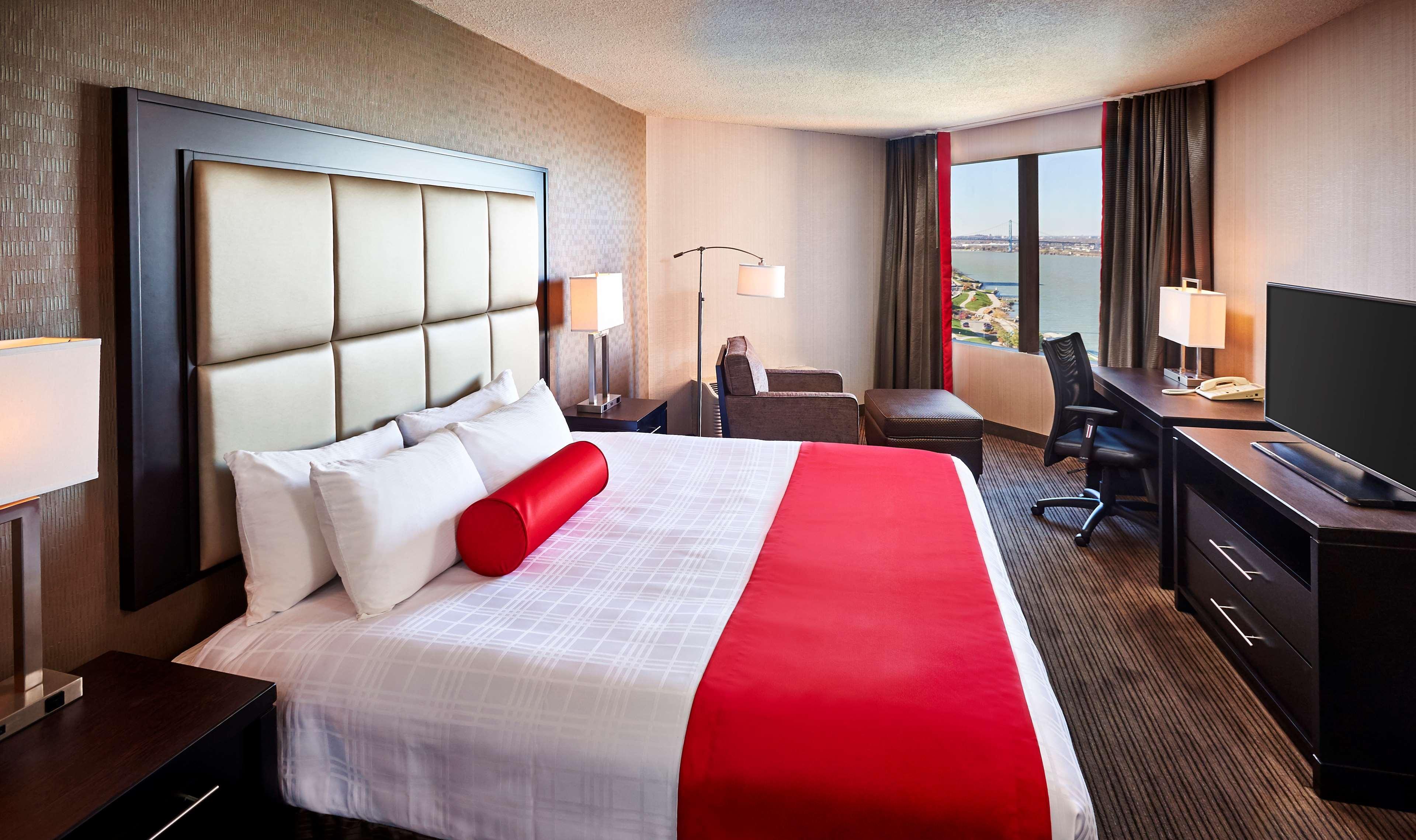 Best Western Plus Waterfront Hotel Windsor Esterno foto
