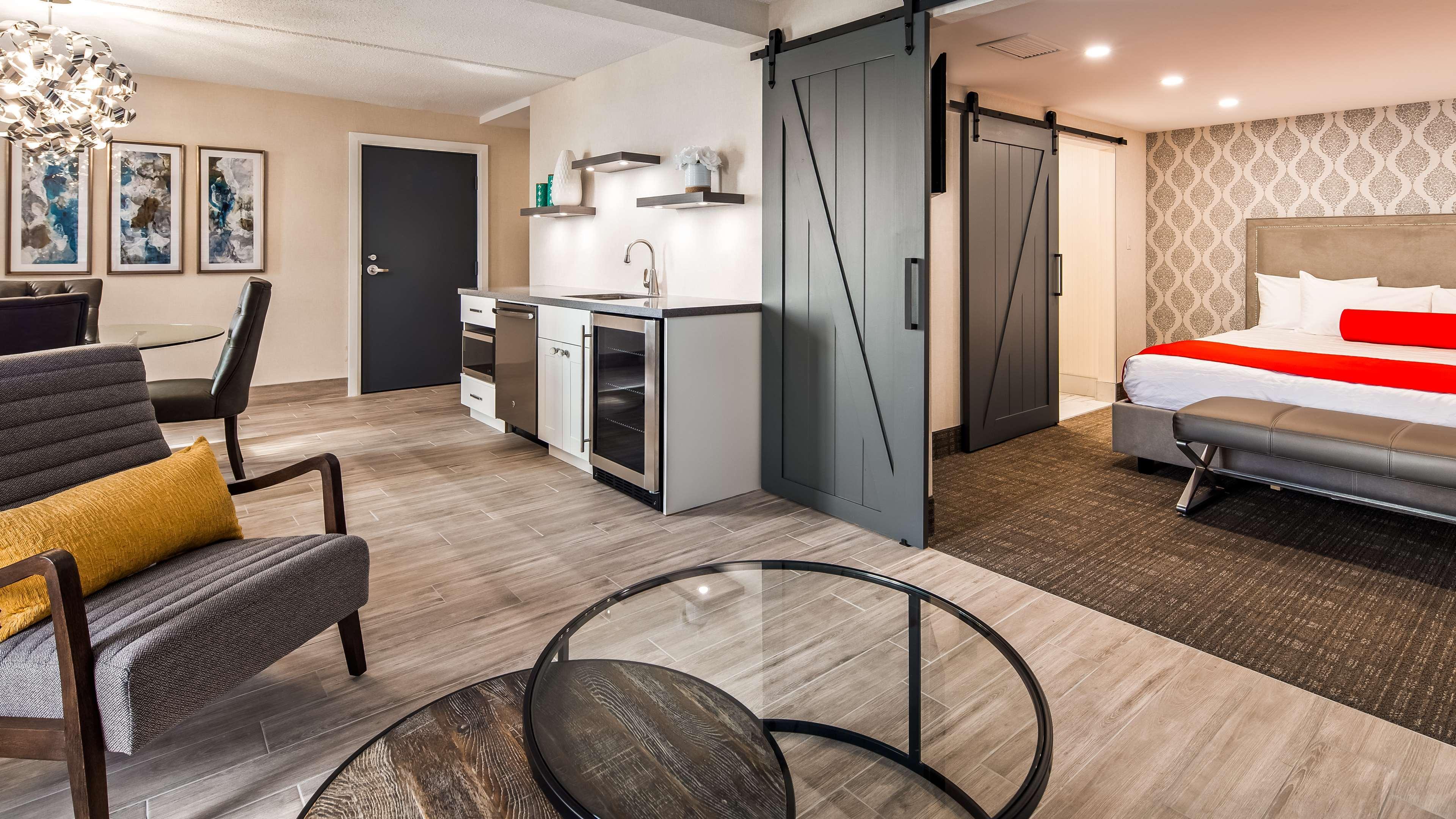 Best Western Plus Waterfront Hotel Windsor Esterno foto