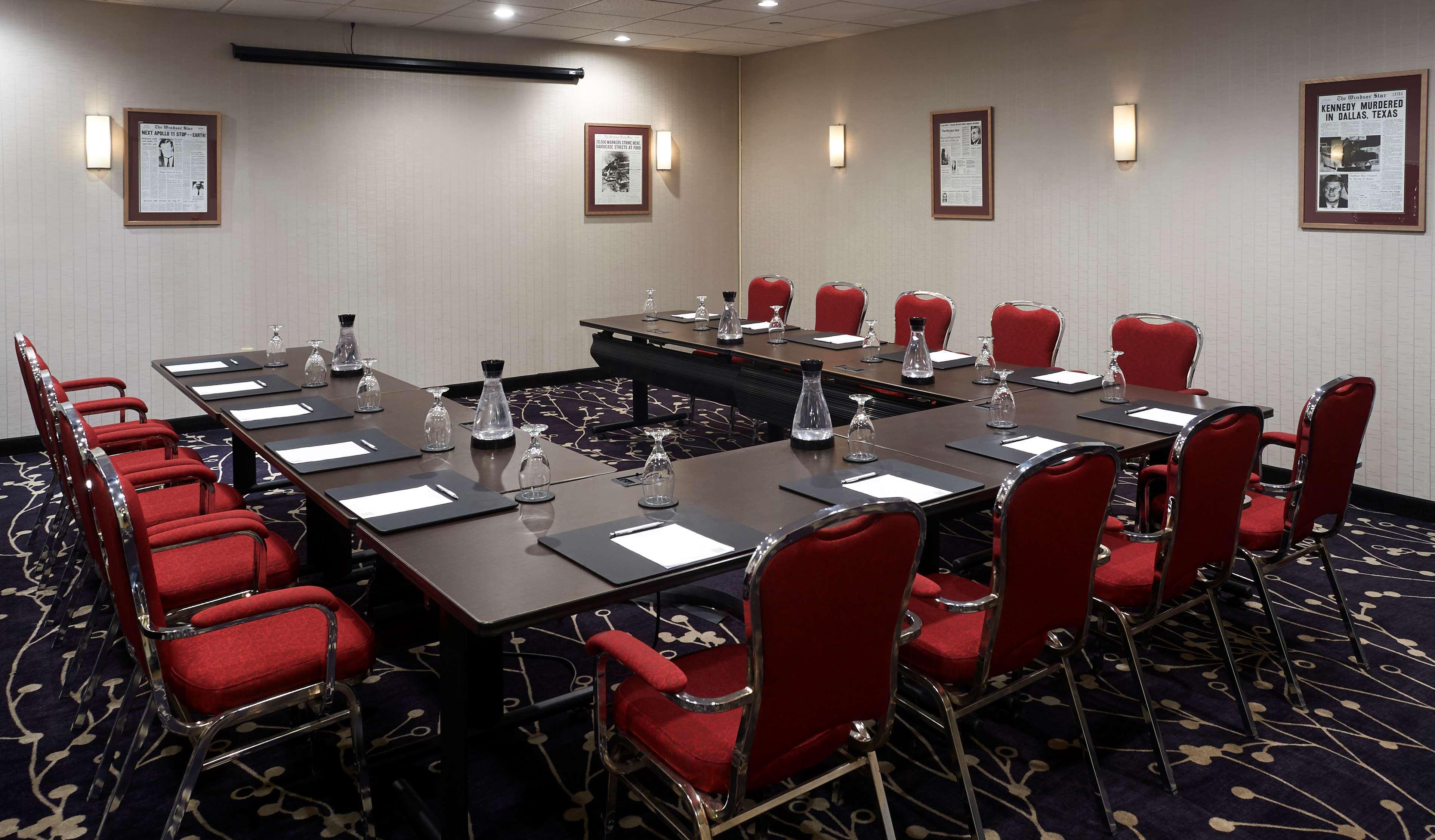 Best Western Plus Waterfront Hotel Windsor Esterno foto