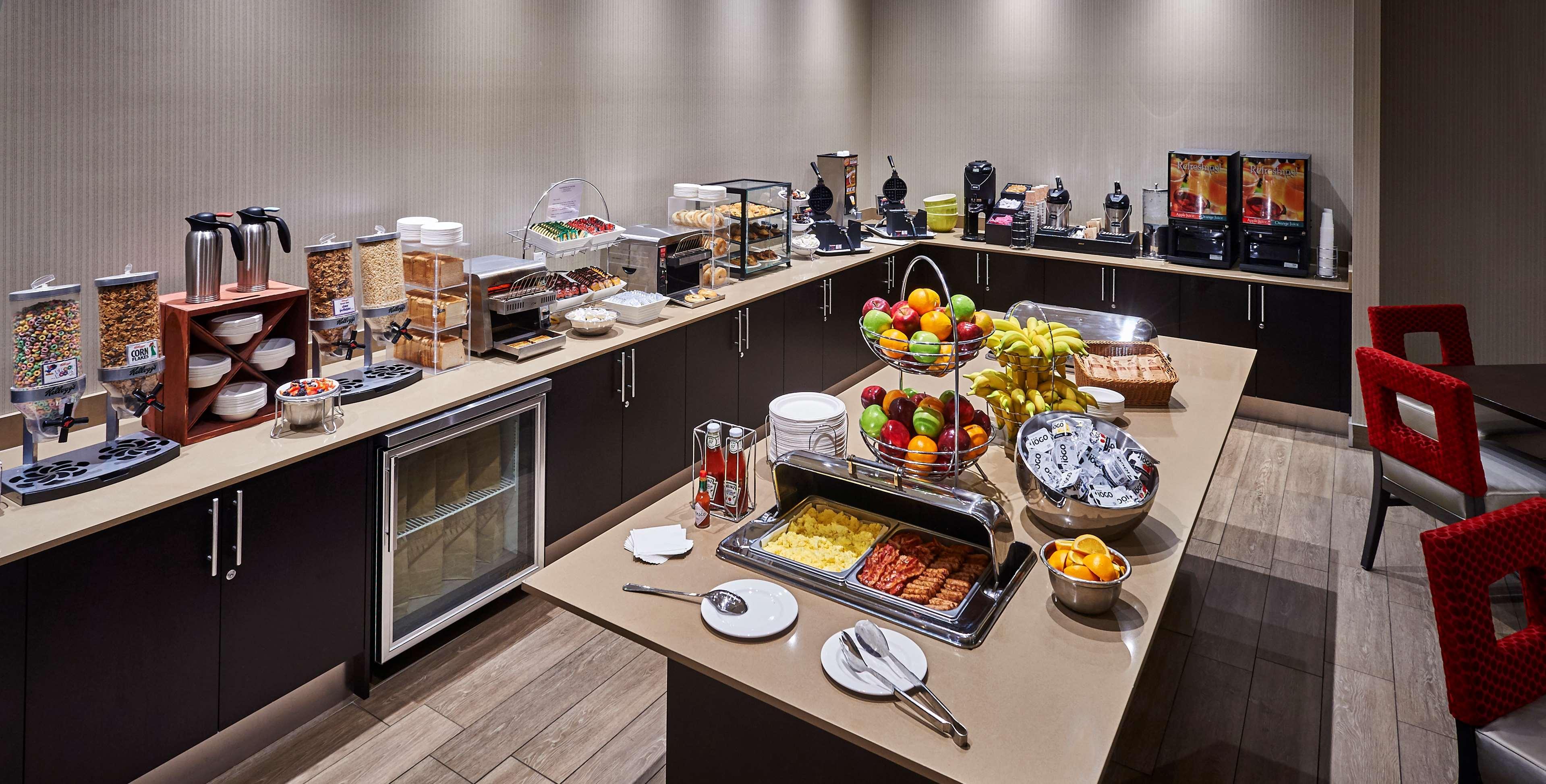 Best Western Plus Waterfront Hotel Windsor Esterno foto