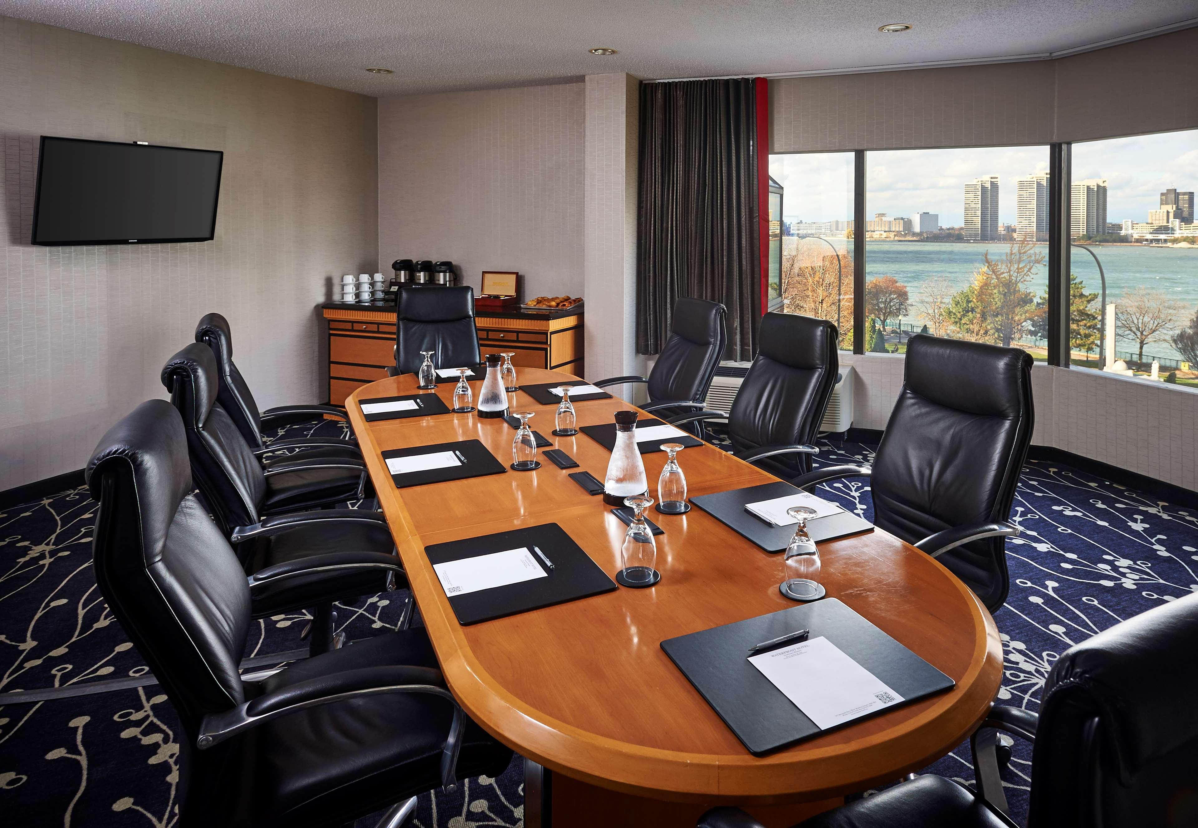 Best Western Plus Waterfront Hotel Windsor Esterno foto