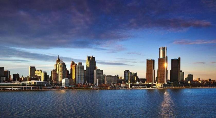 Best Western Plus Waterfront Hotel Windsor Esterno foto