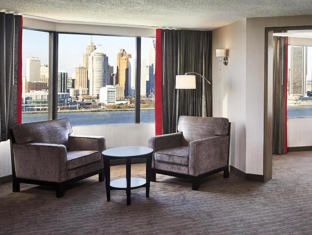 Best Western Plus Waterfront Hotel Windsor Esterno foto