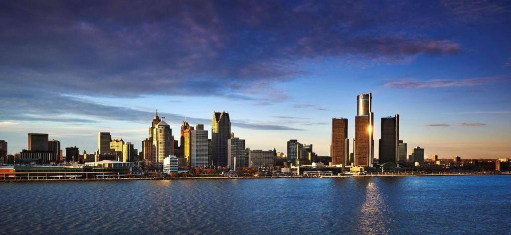 Best Western Plus Waterfront Hotel Windsor Esterno foto