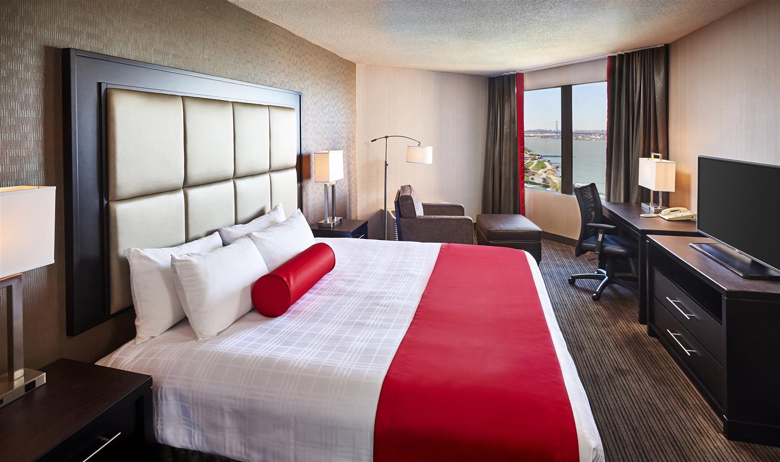 Best Western Plus Waterfront Hotel Windsor Esterno foto