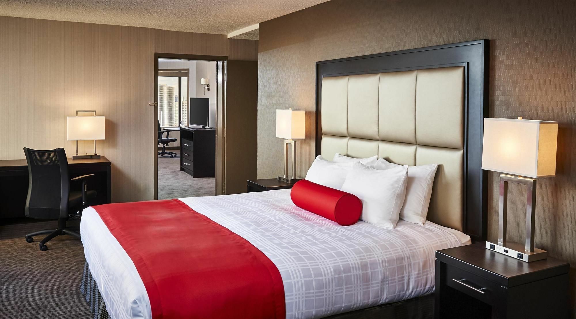 Best Western Plus Waterfront Hotel Windsor Esterno foto